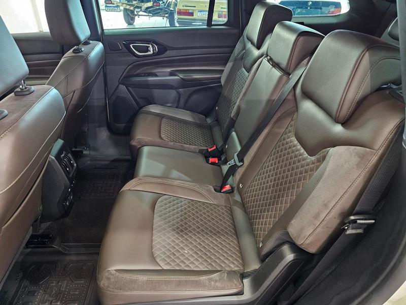 Jeep Commander OVR TD380 2022 — foto 12