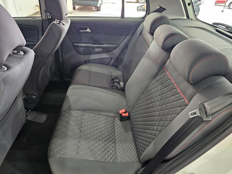 Volkswagen Crossfox I-MOTION 1.6 MSI 16V TOTAL FLEX AUT. 2015 — foto 12