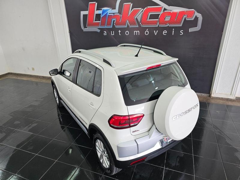 Volkswagen Crossfox I-MOTION 1.6 MSI 16V TOTAL FLEX AUT. 2015 — foto 24