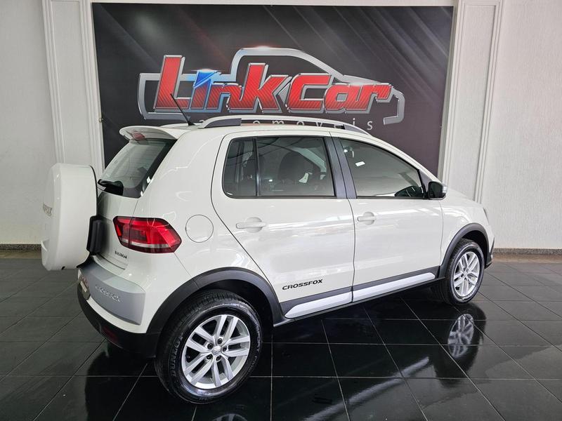 Volkswagen Crossfox I-MOTION 1.6 MSI 16V TOTAL FLEX AUT. 2015 — foto 4
