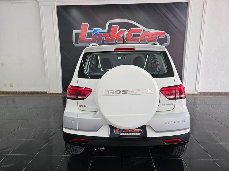 Volkswagen Crossfox I-MOTION 1.6 MSI 16V TOTAL FLEX AUT. 2015 — foto 5