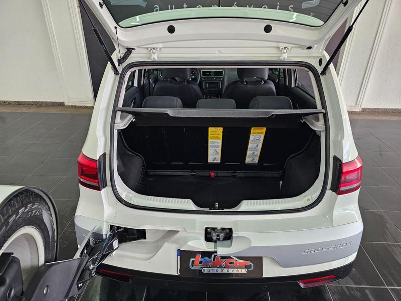 Volkswagen Crossfox I-MOTION 1.6 MSI 16V TOTAL FLEX AUT. 2015 — foto 13