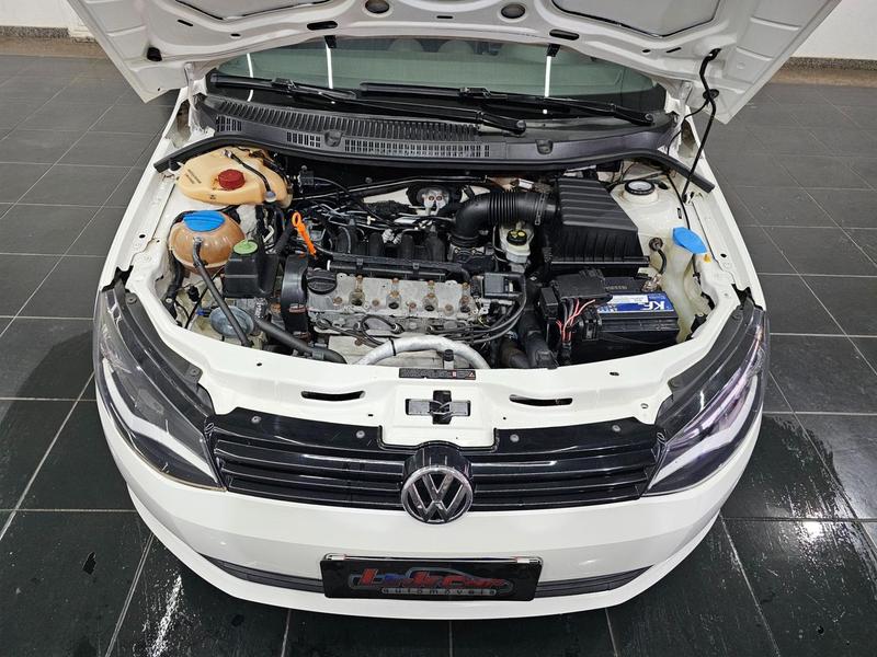 Volkswagen Voyage 1.6L MB5 2014 — foto 14