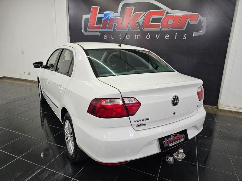 Volkswagen Voyage 1.6L MB5 2014 — foto 18