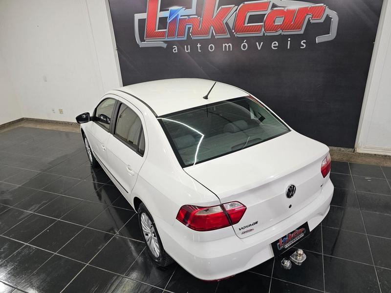 Volkswagen Voyage 1.6L MB5 2014 — foto 24