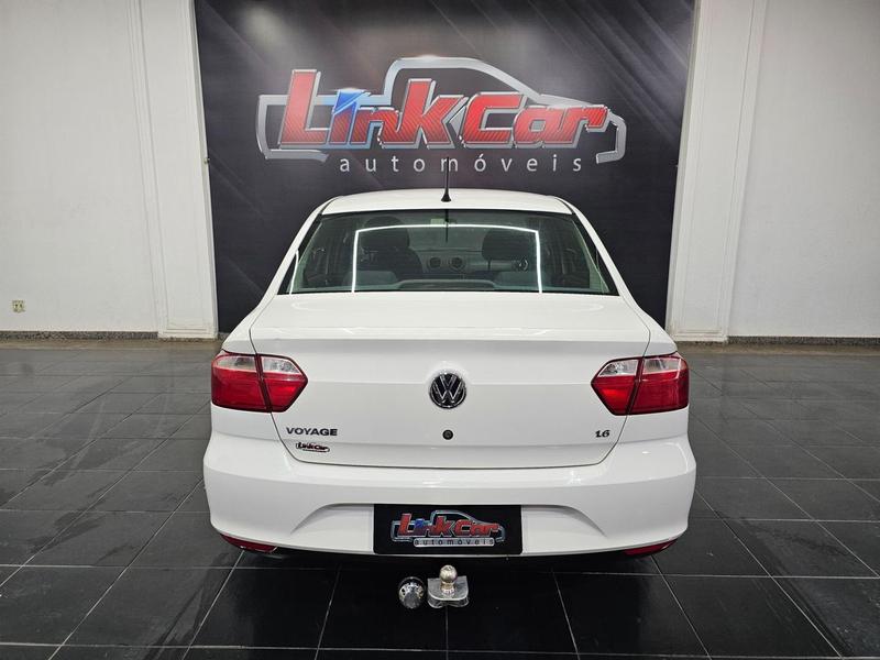 Volkswagen Voyage 1.6L MB5 2014 — foto 5