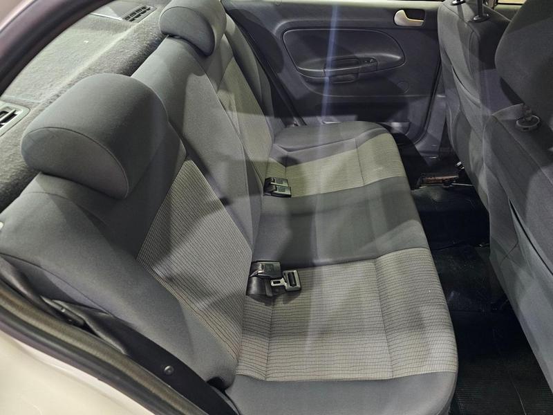 Volkswagen Voyage 1.6L MB5 2014 — foto 9