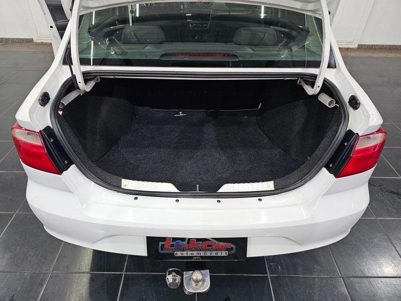 Volkswagen Voyage 1.6L MB5 2014 — foto 13